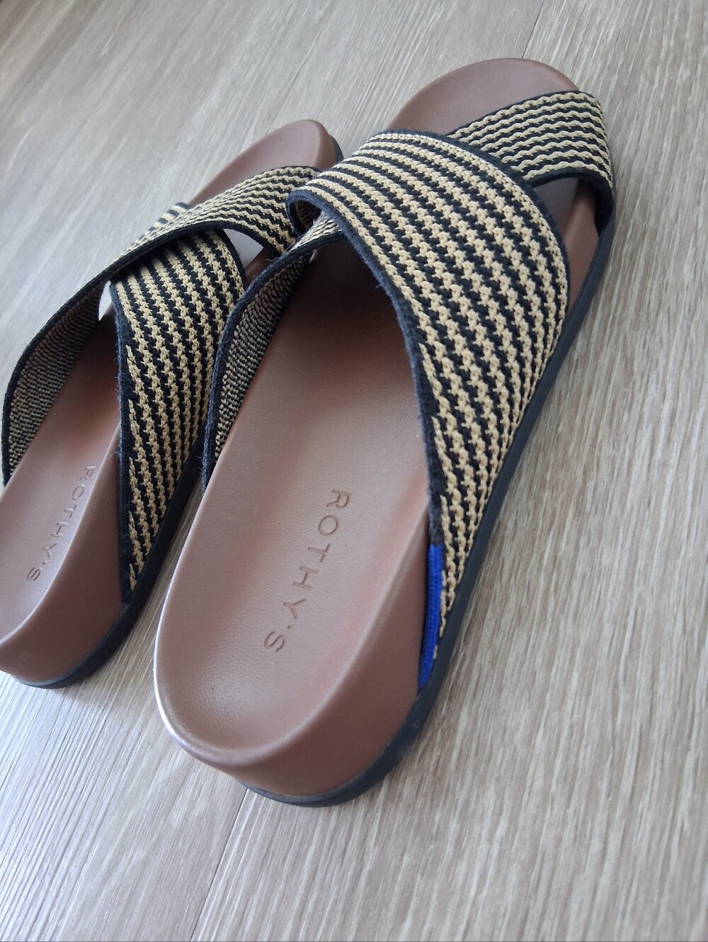 Rothy's The Weekend Slide Sandals In Toffee Stripe - Picture 5 of 14